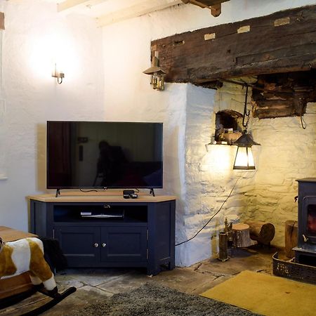 Lower Goytre Farmhouse Llanfair Waterdine Dış mekan fotoğraf